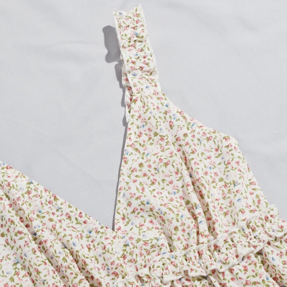 Boho floral print v neck ruffle tank top blouse - Picture 4 of 4